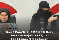 Foto: Rapat wali murid, dewan guru bersama perwakilan dari Ombudsman Republik Indonesia Perwakilan Maluku Utara di kantor Ombudsman Kelurahan Santiong. Bay: Aji
